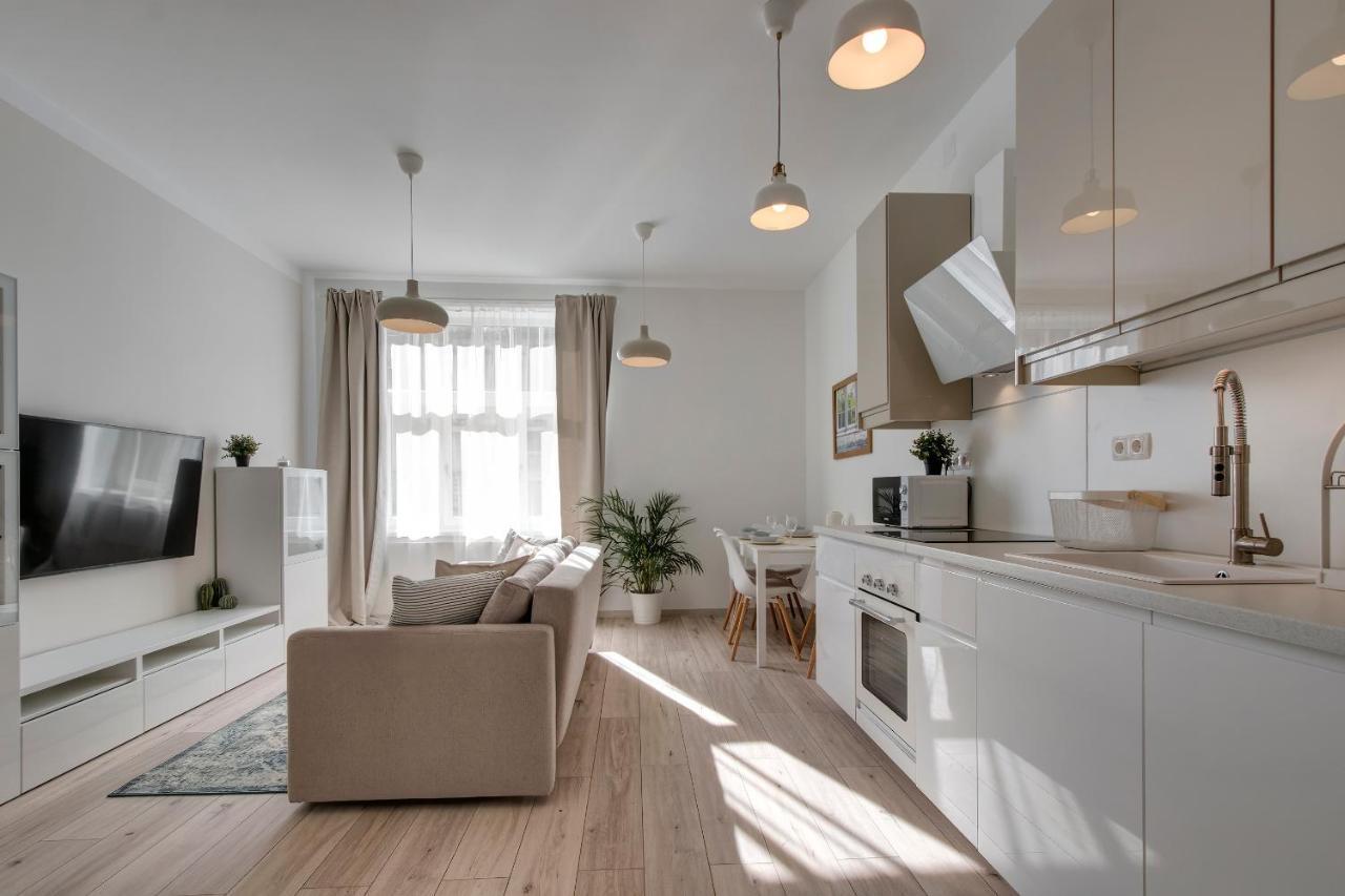 Rozsa Apartments Boedapest Buitenkant foto